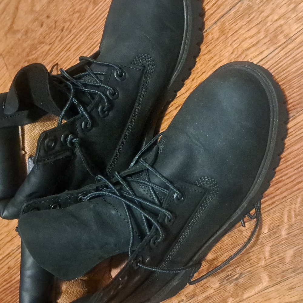 Timberlands - Picture 2 of 6